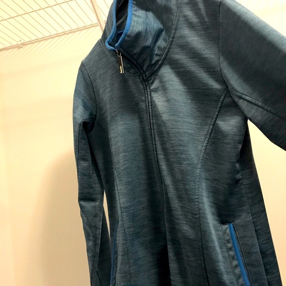 Women’s jacket - Picture 2 of 4